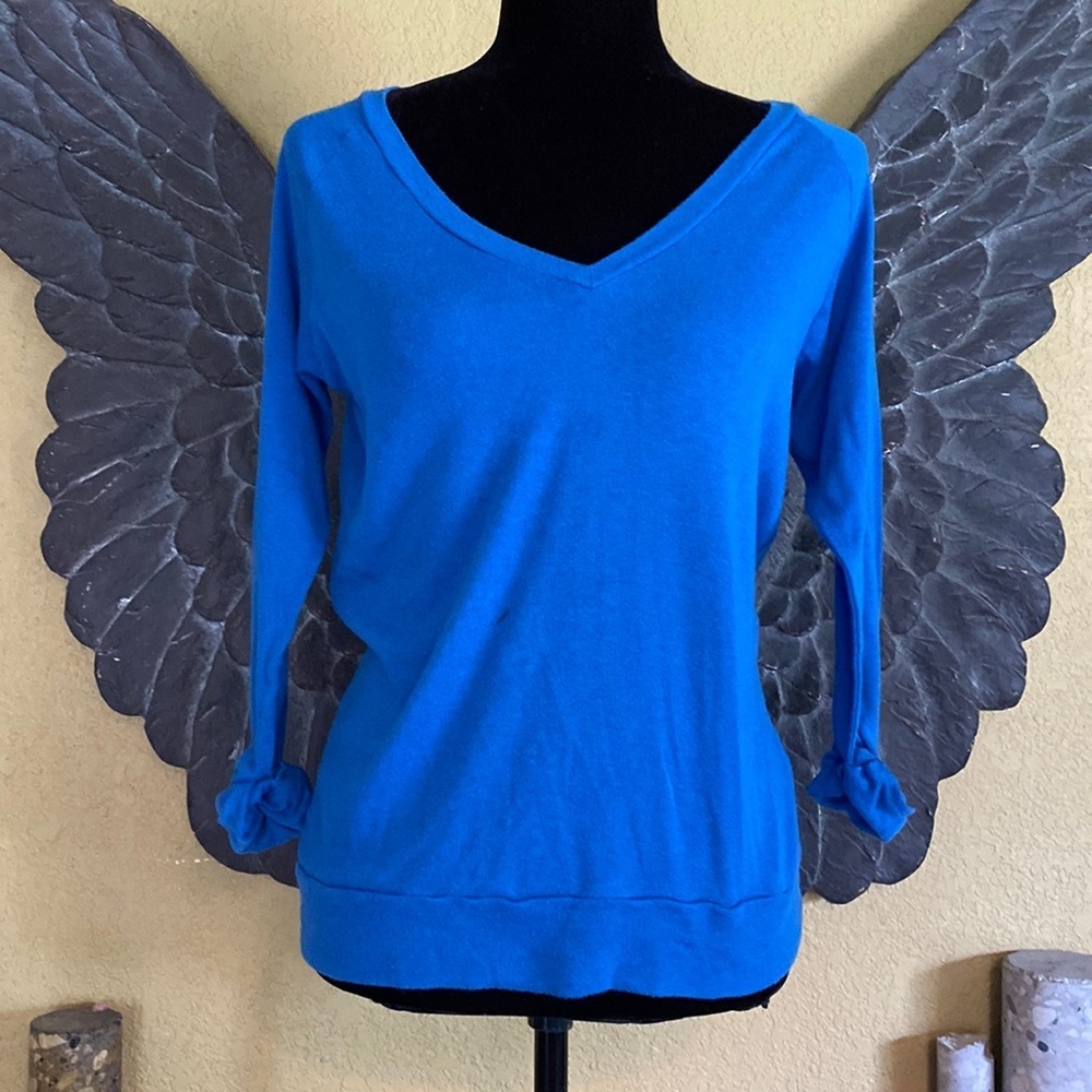 TNA V-neck Long-sleeve Oversized Shirt